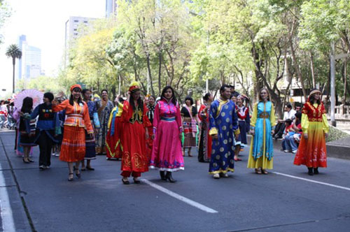 中国民族风服装秀