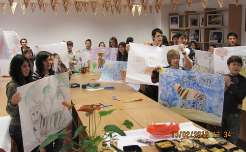 活动一：“彩笔绘就新年虎气”