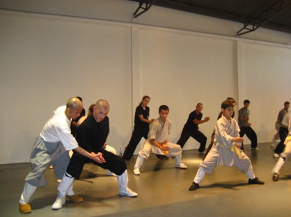 释德阳师父对学员动作精益求精