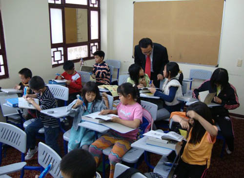 哥伦比亚华侨子弟学校少儿班使用《30句汉语游北京》电子有声图书