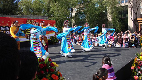 孔院师生藏族舞蹈《卓玛》