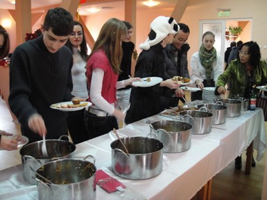 中国春节特色佳肴倍受欢迎